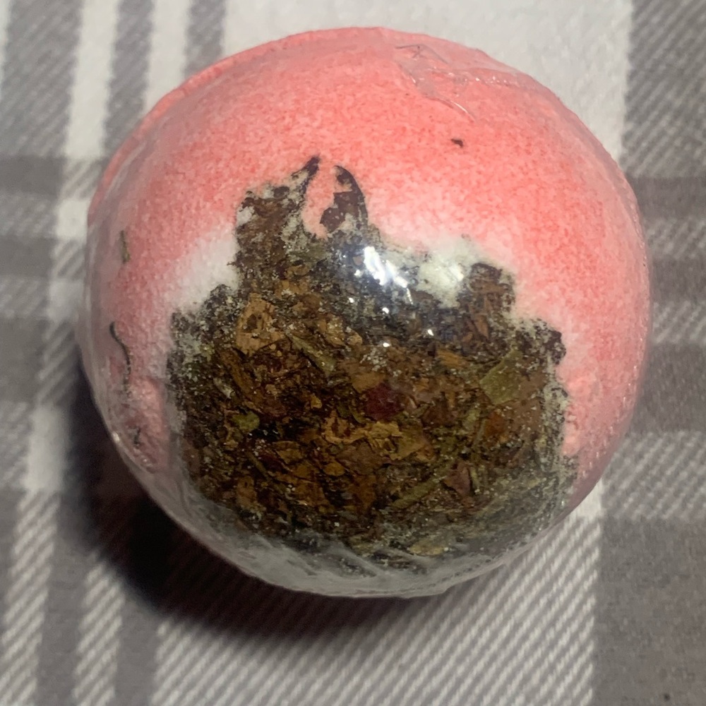 Naturally Vain Bath Bombs - Picture 7 of 15